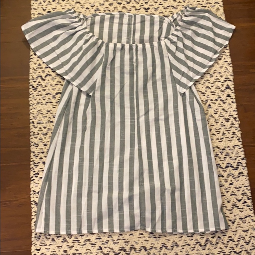 New SHEIN Off the Shoulder Button Dress - Picture 7 of 9